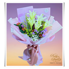 LILIES HAND BOUQUET